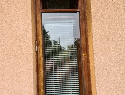 Okno drewniane 150x150