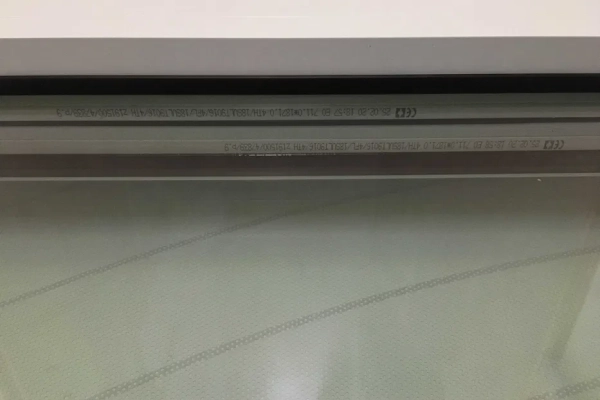 Okno aluminiowe Aliplast Genesis 940x2100