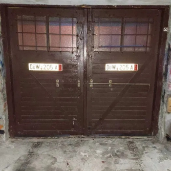 Drzwi garażowe bardzo solidne